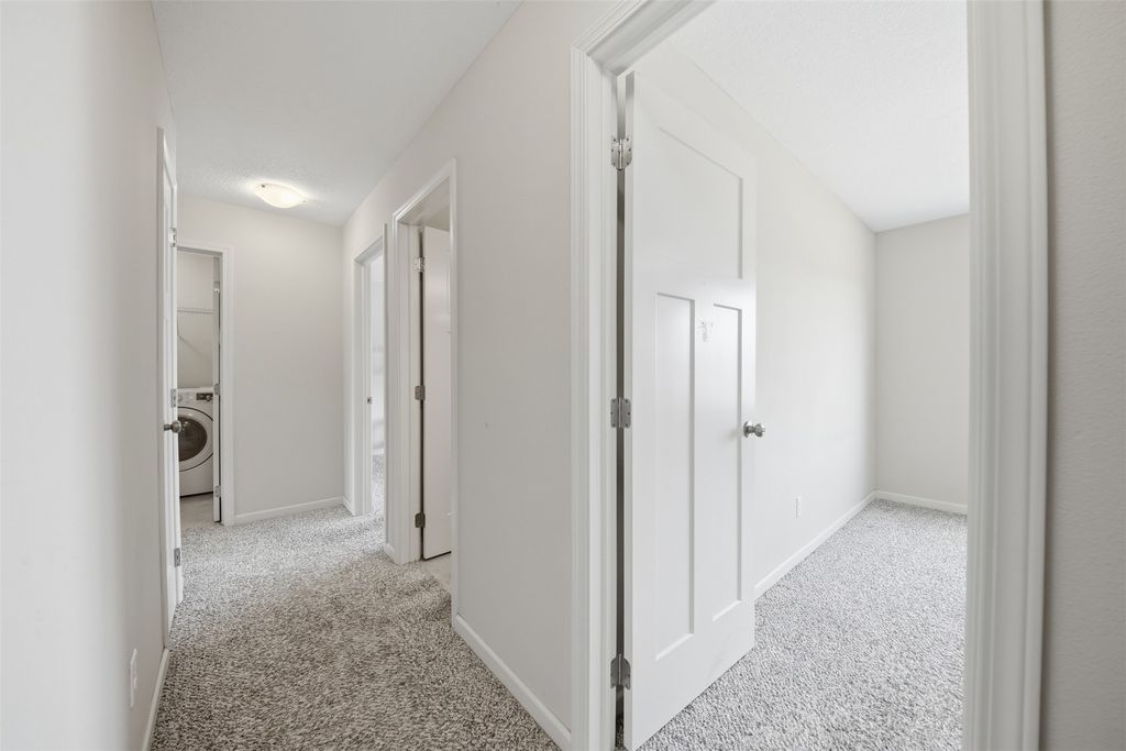 Image 15 of property listing at 307 SW 50th Street, Ankeny, IA 50023