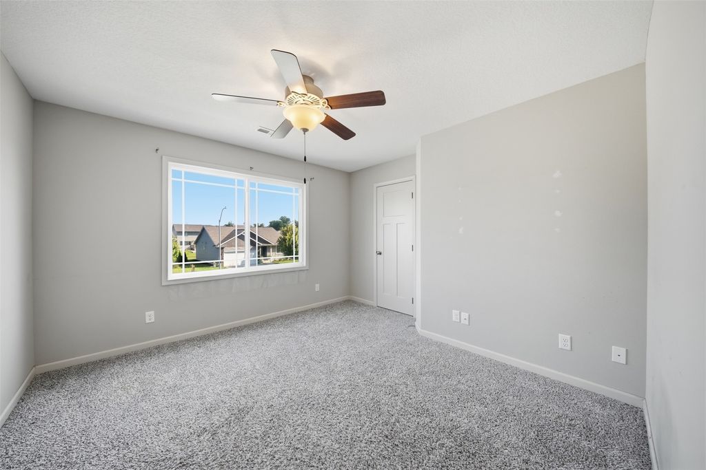 Image 16 of property listing at 307 SW 50th Street, Ankeny, IA 50023