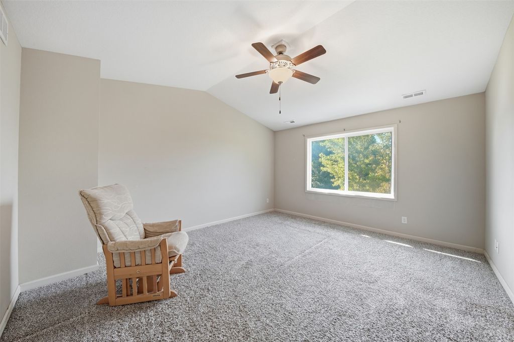 Image 17 of property listing at 307 SW 50th Street, Ankeny, IA 50023