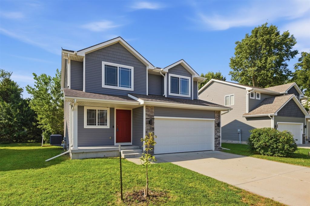 Image 1 of property listing at 307 SW 50th Street, Ankeny, IA 50023
