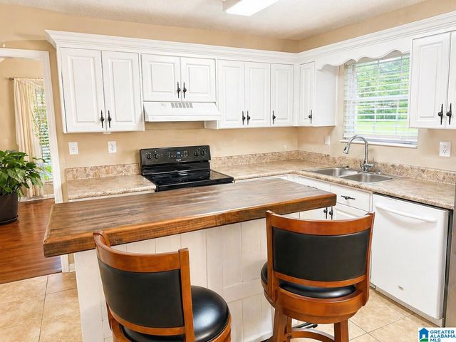 802 14TH AVENUE, Pleasant Grove, AL 35127