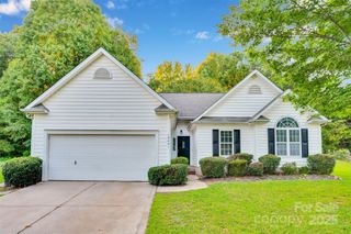 12401 Cumberland Crest Drive, Huntersville, NC 28078