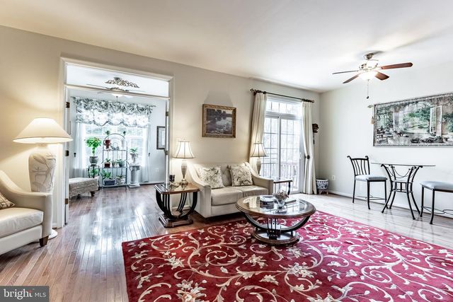 12153 CALDICOT LN, Fairfax, VA 22030