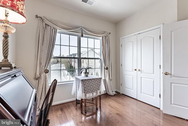 12153 CALDICOT LN, Fairfax, VA 22030