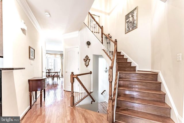 12153 CALDICOT LN, Fairfax, VA 22030