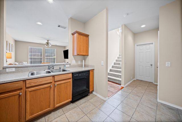 2204 Canterbury Park Drive, Grand Prairie, TX 75050