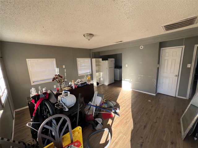 4509 Sandage Avenue, Fort Worth, TX 76115