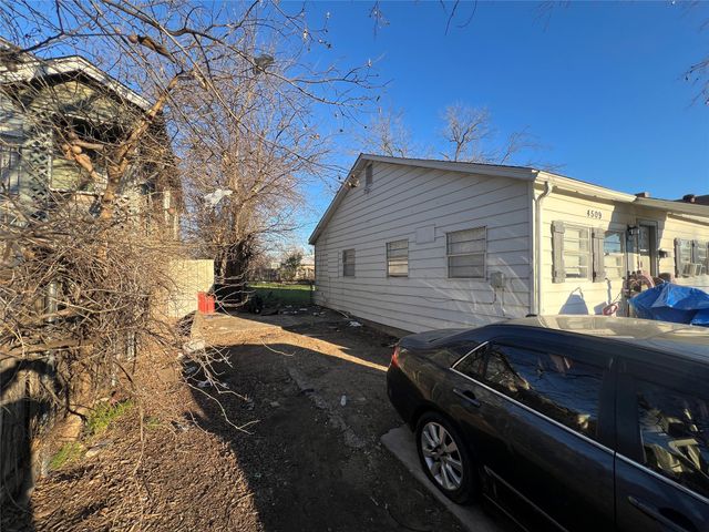 4509 Sandage Avenue, Fort Worth, TX 76115