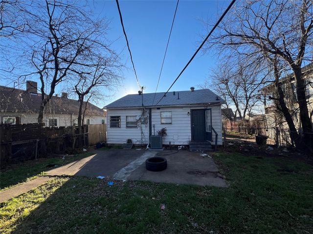 4509 Sandage Avenue, Fort Worth, TX 76115