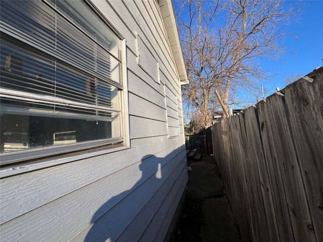 4509 Sandage Avenue, Fort Worth, TX 76115