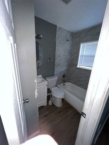 4509 Sandage Avenue, Fort Worth, TX 76115