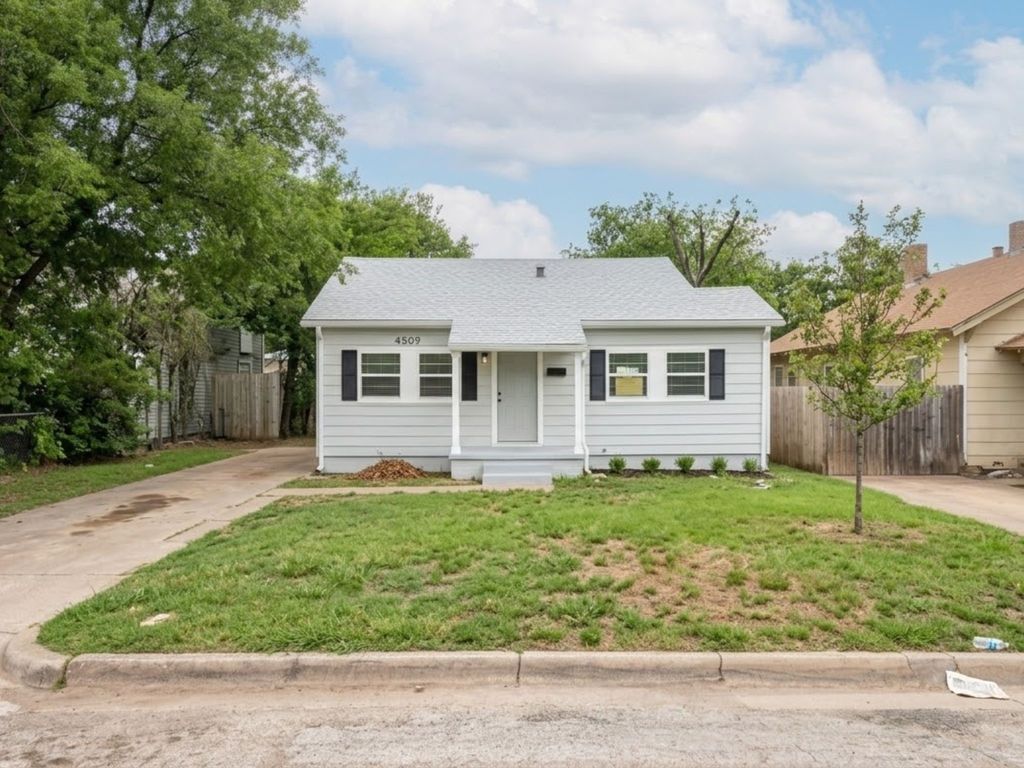 4509 Sandage Avenue, Fort Worth, TX 76115