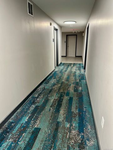 111 Sherbrooke Avenue 127, Hartford, CT 06106