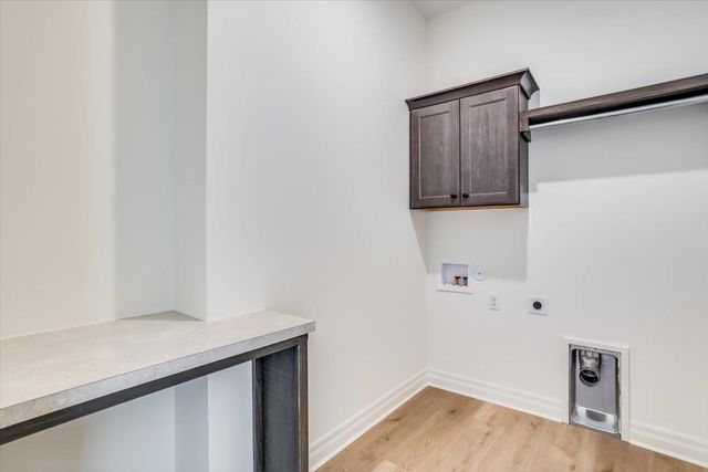 2799 N Curtis Ct, Wichita, KS 67205