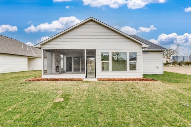 2799 N Curtis Ct, Wichita, KS 67205