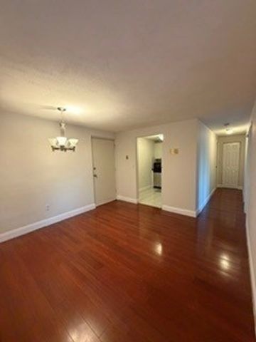 215 Winter St 3Q, Weymouth, MA 02188