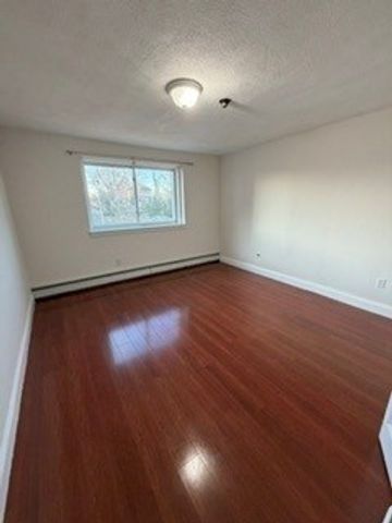 215 Winter St 3Q, Weymouth, MA 02188