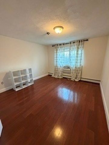 215 Winter St 3Q, Weymouth, MA 02188