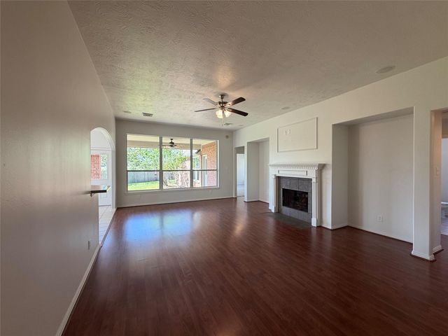 3307 Wolf Court, Pearland, TX 77584