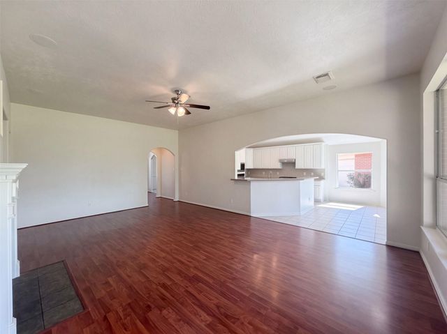 3307 Wolf Court, Pearland, TX 77584