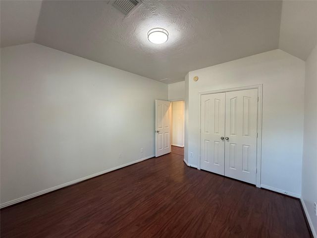 3307 Wolf Court, Pearland, TX 77584
