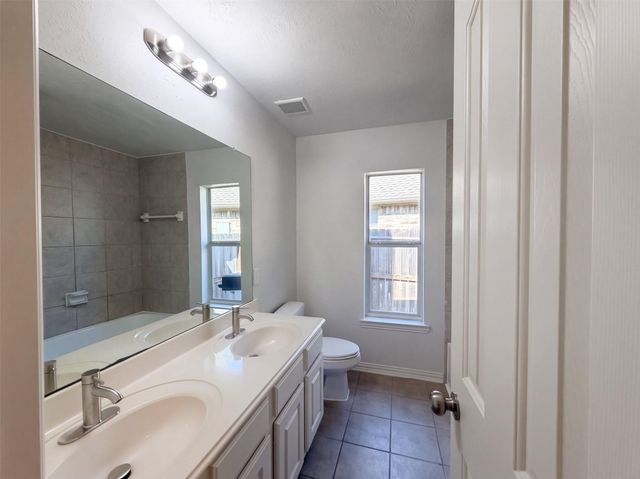 3307 Wolf Court, Pearland, TX 77584