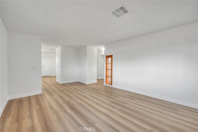 22133 Thunderbird, Apple Valley, CA 92307