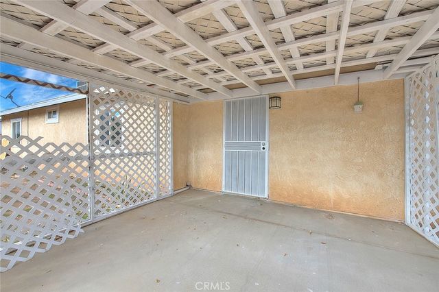 22133 Thunderbird, Apple Valley, CA 92307