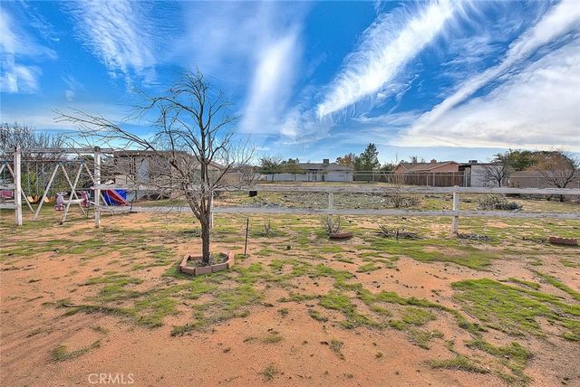 22133 Thunderbird, Apple Valley, CA 92307