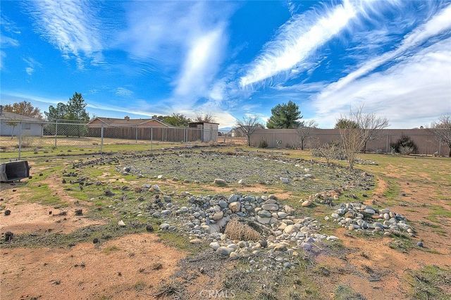 22133 Thunderbird, Apple Valley, CA 92307