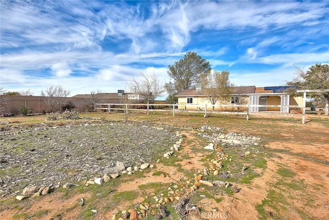 22133 Thunderbird, Apple Valley, CA 92307