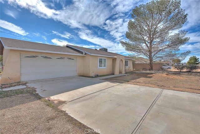 22133 Thunderbird, Apple Valley, CA 92307
