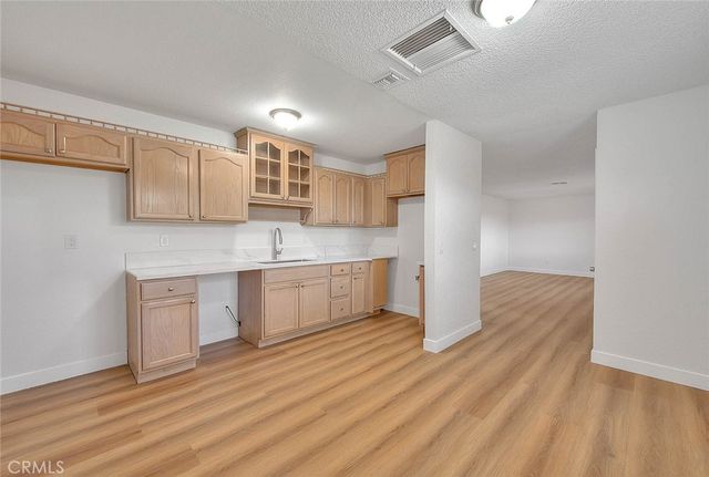 22133 Thunderbird, Apple Valley, CA 92307