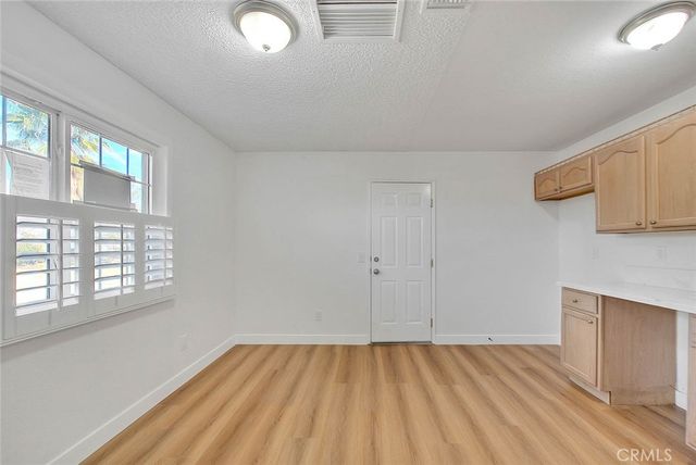 22133 Thunderbird, Apple Valley, CA 92307