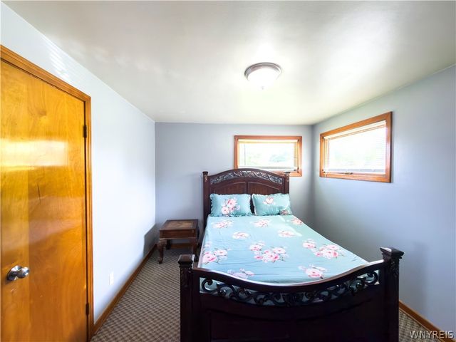 15 Sandy Lane, Cheektowaga, NY 14227