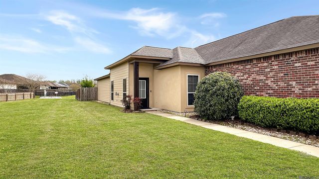 1665 Seville Dr, St Gabriel, LA 70776