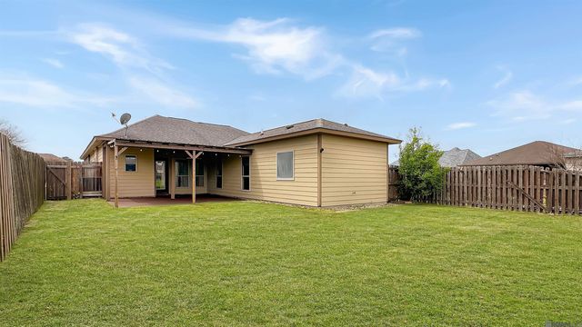 1665 Seville Dr, St Gabriel, LA 70776