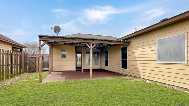 1665 Seville Dr, St Gabriel, LA 70776