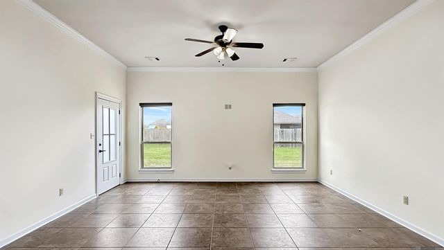 1665 Seville Dr, St Gabriel, LA 70776