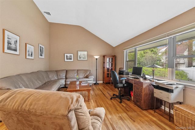 20 Salem Place, White Plains, NY 10605