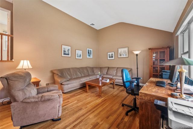 20 Salem Place, White Plains, NY 10605