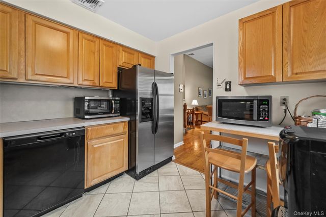 20 Salem Place, White Plains, NY 10605