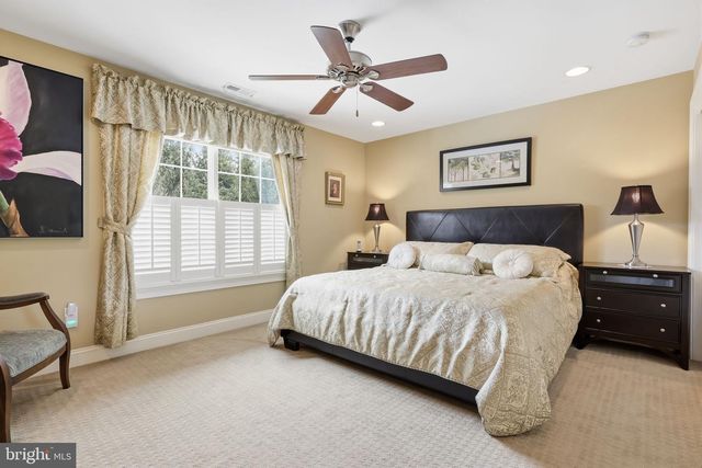 1246 SAINT JAMES DR, Langhorne, PA 19047