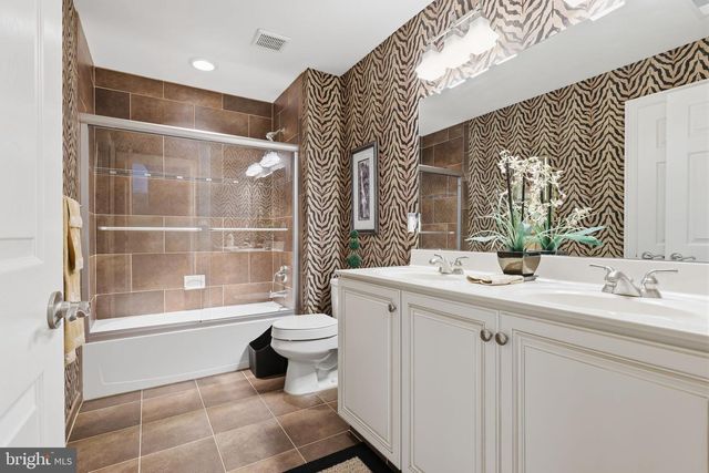 1246 SAINT JAMES DR, Langhorne, PA 19047