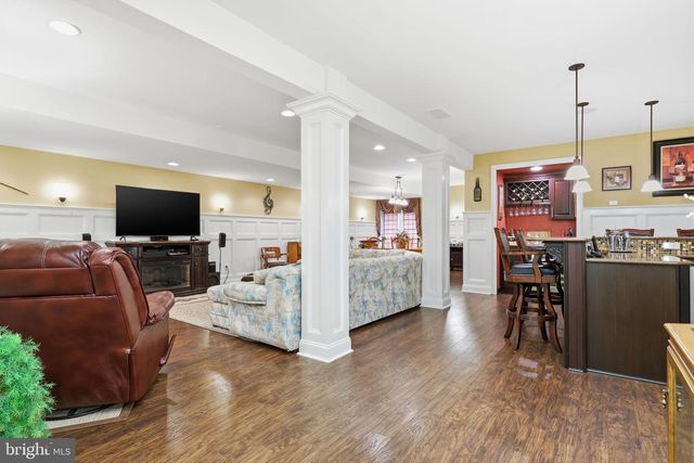 1246 SAINT JAMES DR, Langhorne, PA 19047