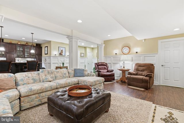 1246 SAINT JAMES DR, Langhorne, PA 19047