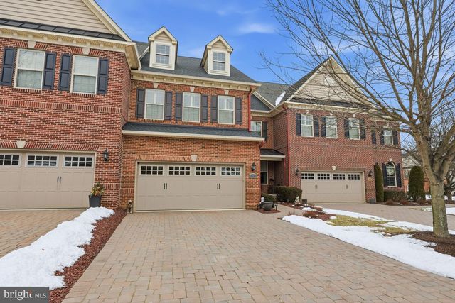 1246 SAINT JAMES DR, Langhorne, PA 19047