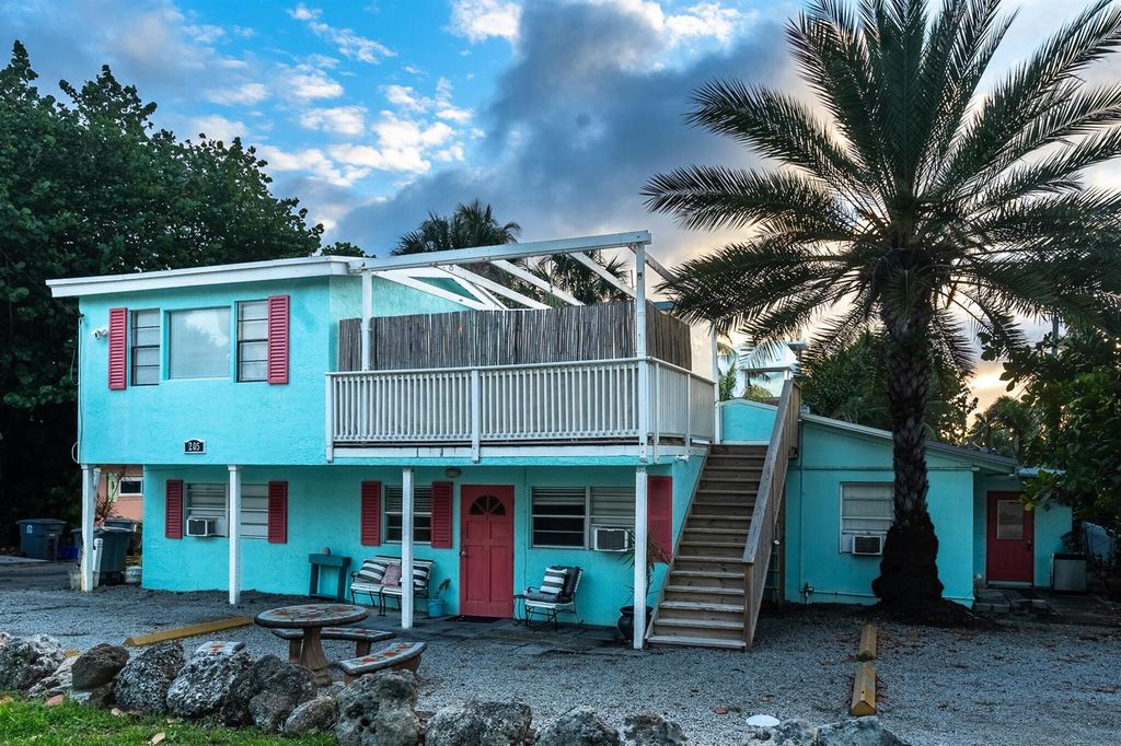 205 Coral Road 1, Boynton Beach, FL 33435