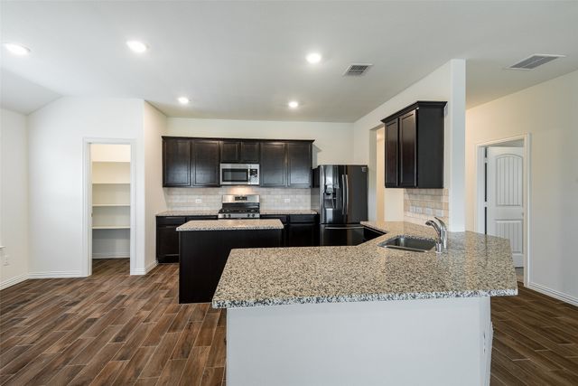 913 Rosewood Street, Princeton, TX 75407