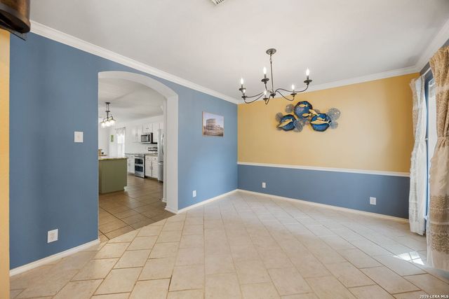 5803 ROLLING FOREST DR, San Antonio, TX 78250